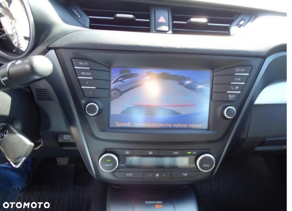 Toyota Avensis 2.0 D-4D Premium - 5