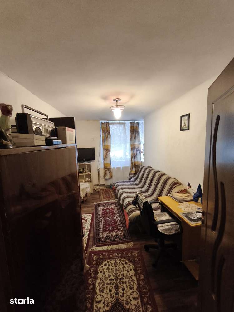Apartament 3 camere centrul istoric oportunitate excelentă investiție — fotografia 3