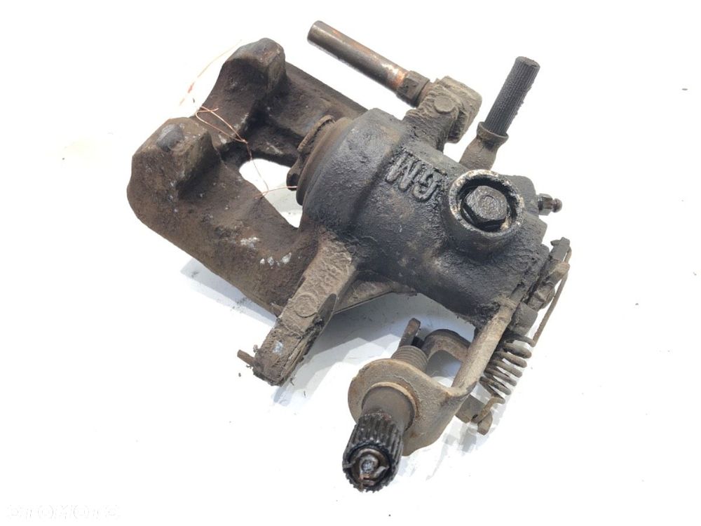 ZACISK PRAWY TYŁ  OPEL ZAFIRA A nadwozie wielkoprzestrzenne (MPV) (T98) 1999 - 2005 1.8 16V (F75) - 4