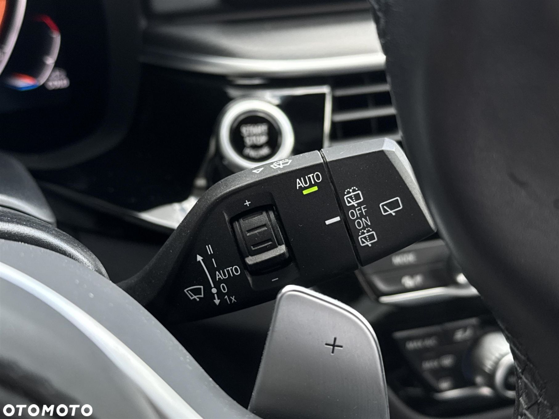 BMW Seria 5 520d xDrive - 11