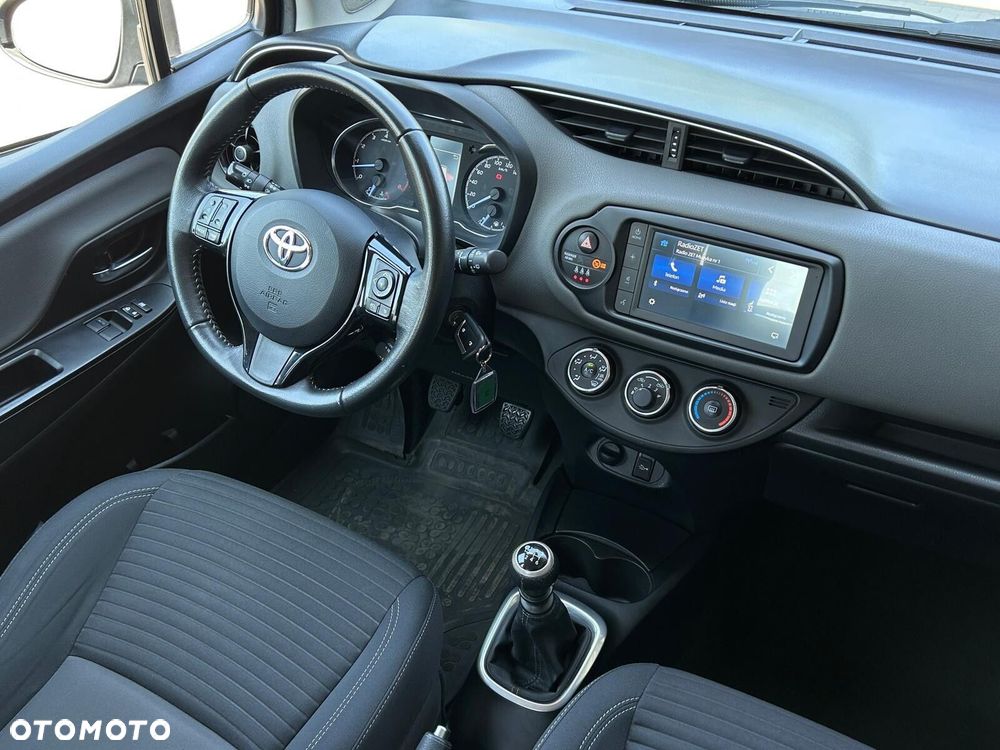 Toyota Yaris 1.5 Premium - 16