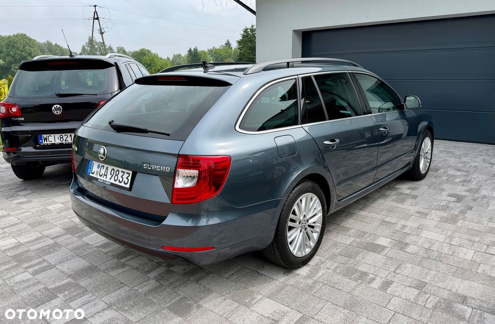 Skoda Superb 2.0 TDI Ambition DSG - 4