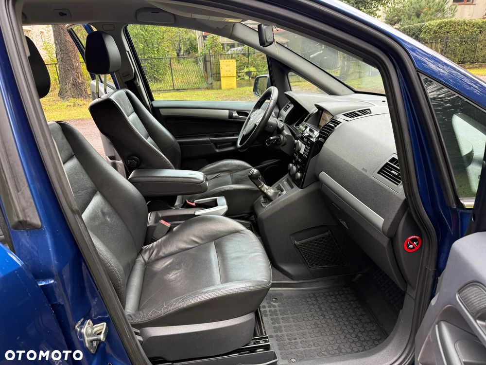 Opel Zafira 1.9 CDTI Cosmo - 27