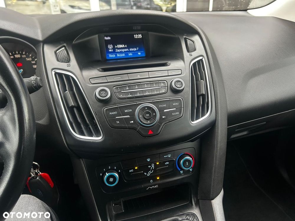 Ford Focus 1.6 Trend - 12