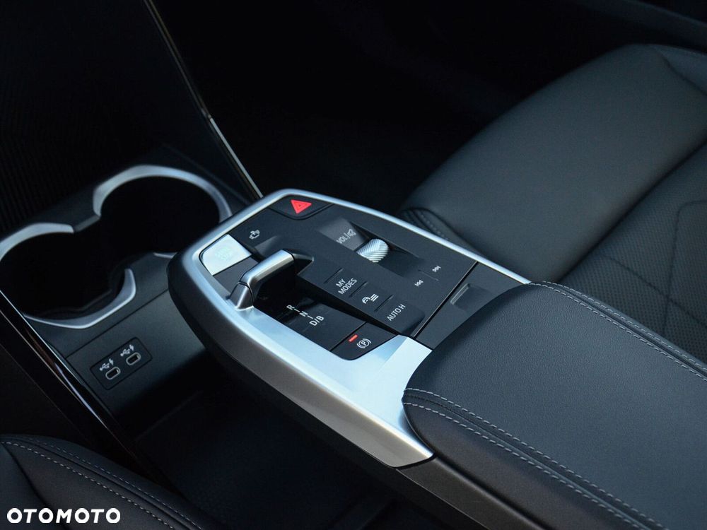 BMW iX1 xDrive30 66.5kWh - 20