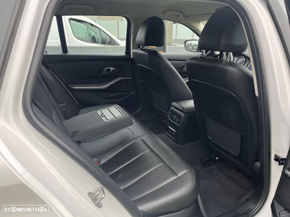 BMW 318 d Touring Aut. Sport Line - 51