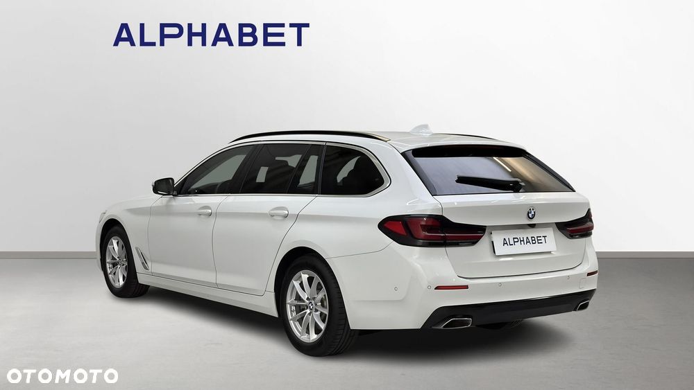 BMW Seria 5 520d xDrive - 5