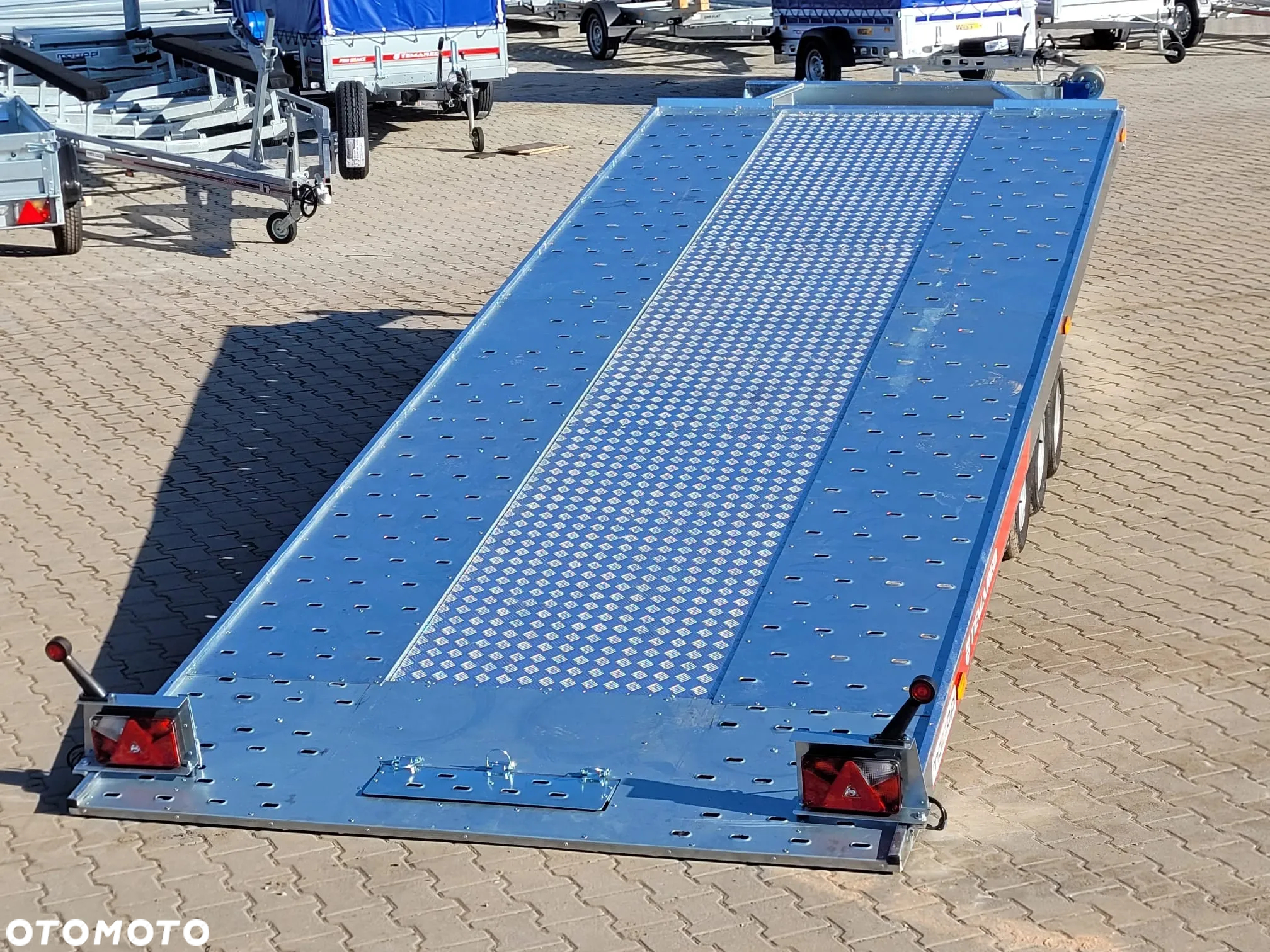 TEMARED DOSTAWA! Przyczepa Laweta Carkeeper 5820/3, wym. 580x207cm, UCHYLNA PLATFROMA, wypełnienie z blachy alu, 3 osie, koła 10, DMC 3500kg - 6