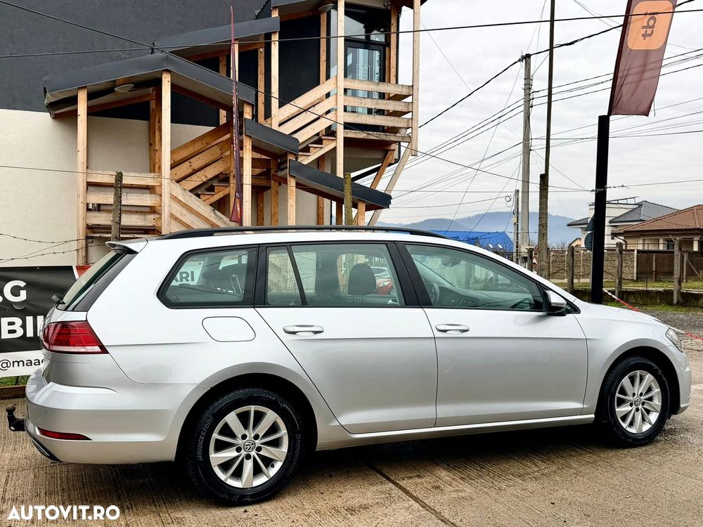 Volkswagen Golf 1.6 TDI Comfortline - 9