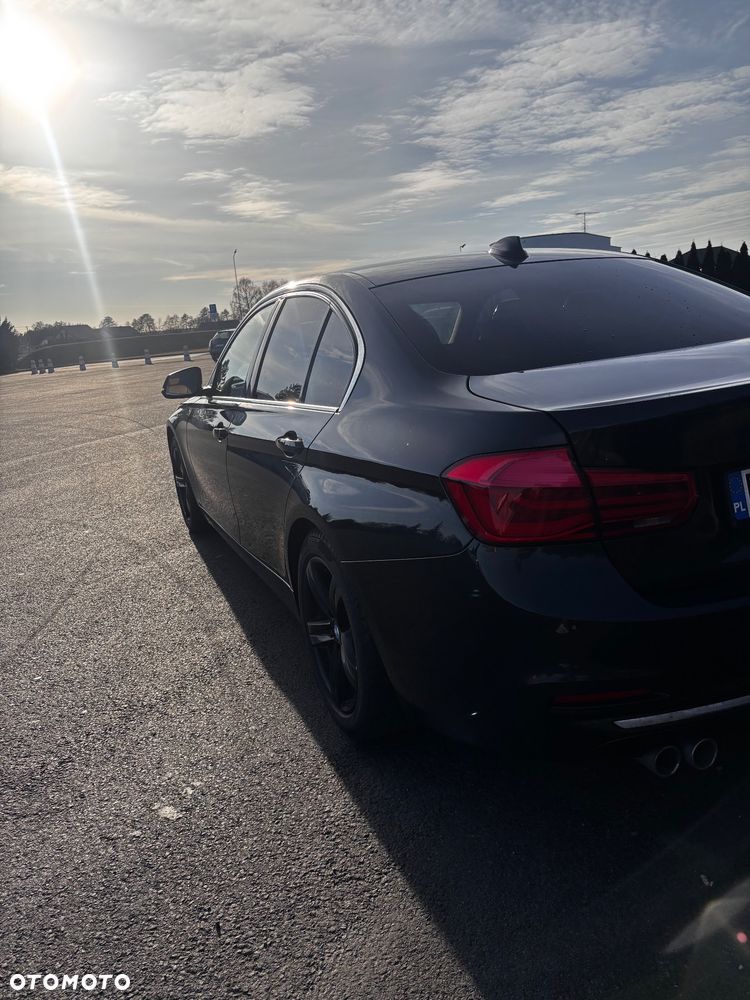BMW Seria 3 320i Luxury Line - 7