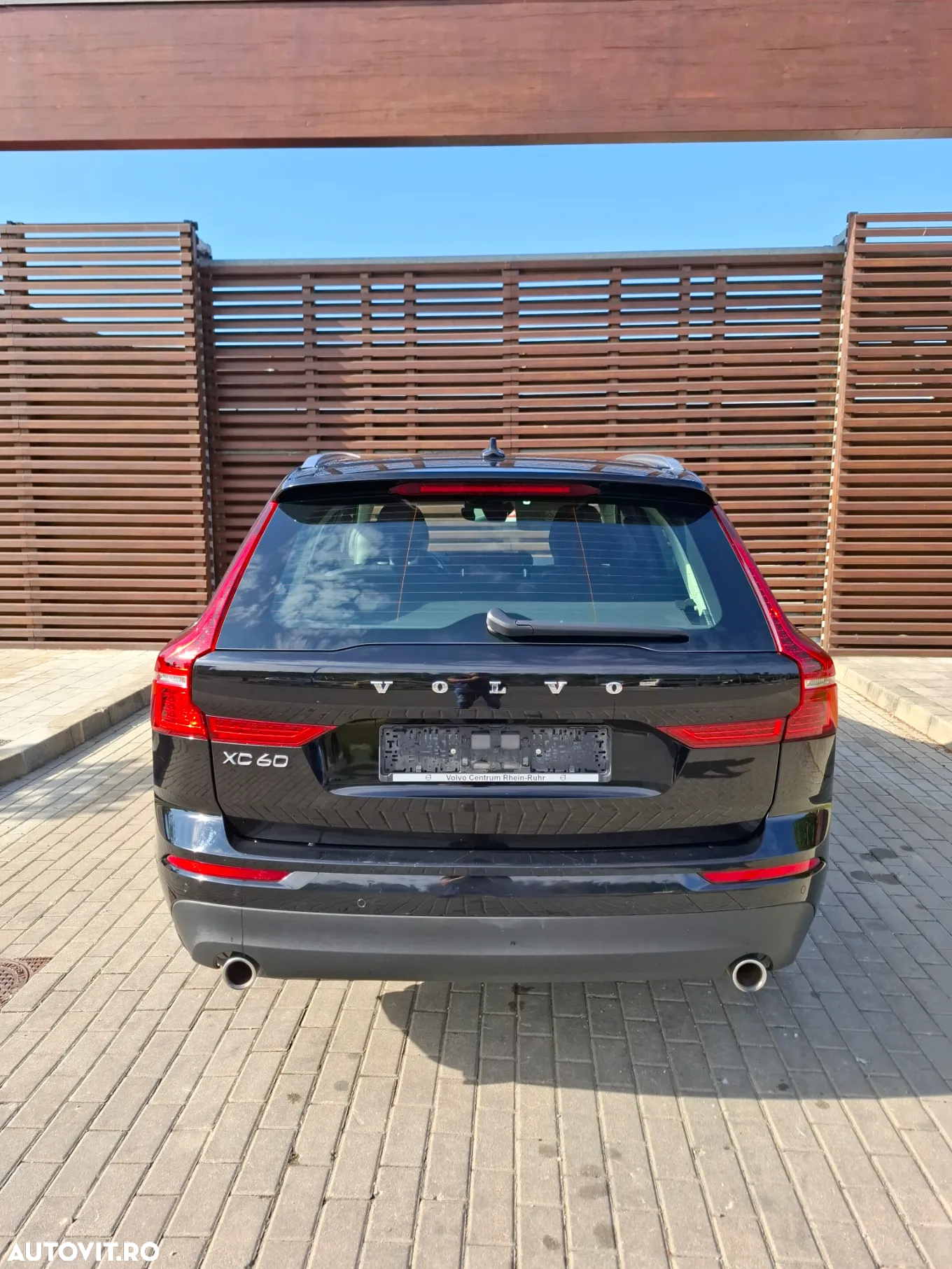 Volvo XC 60 B4 D AWD Geartronic Momentum Pro - 9