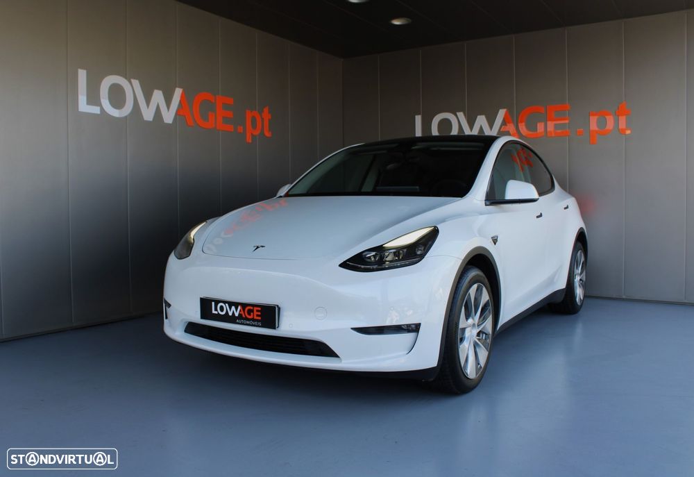Tesla Model Y Long Range Dual Motor AWD - 28