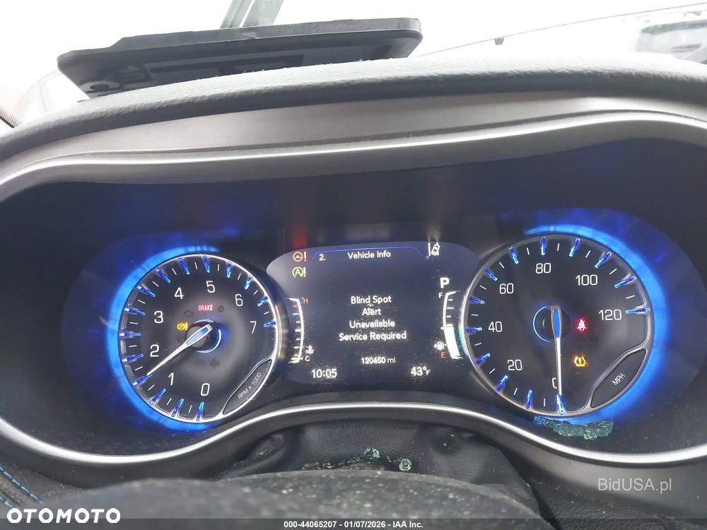 Chrysler Pacifica - 10