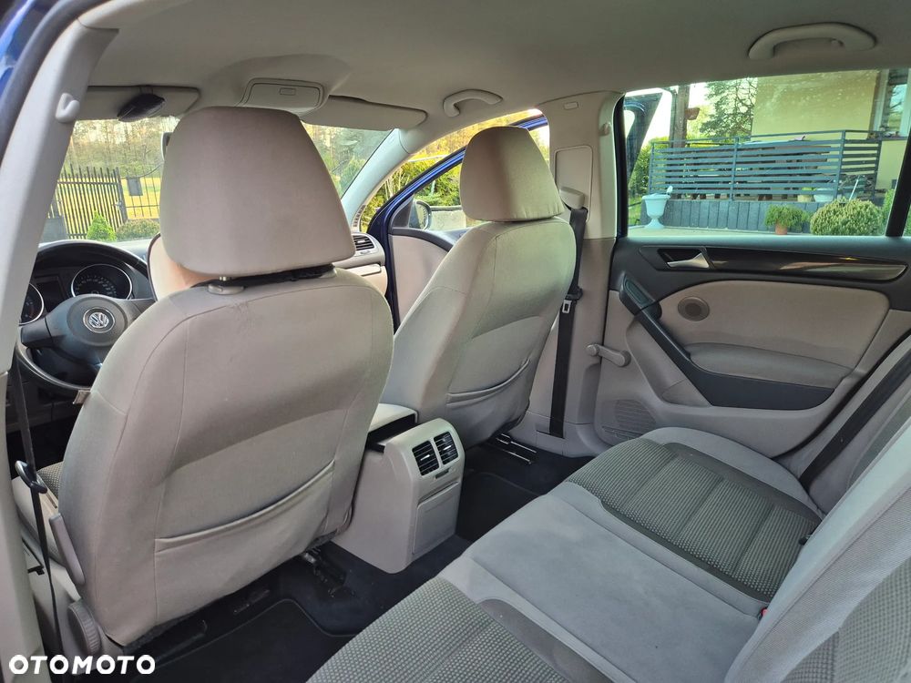 Volkswagen Golf 2.0 TDI Highline - 16