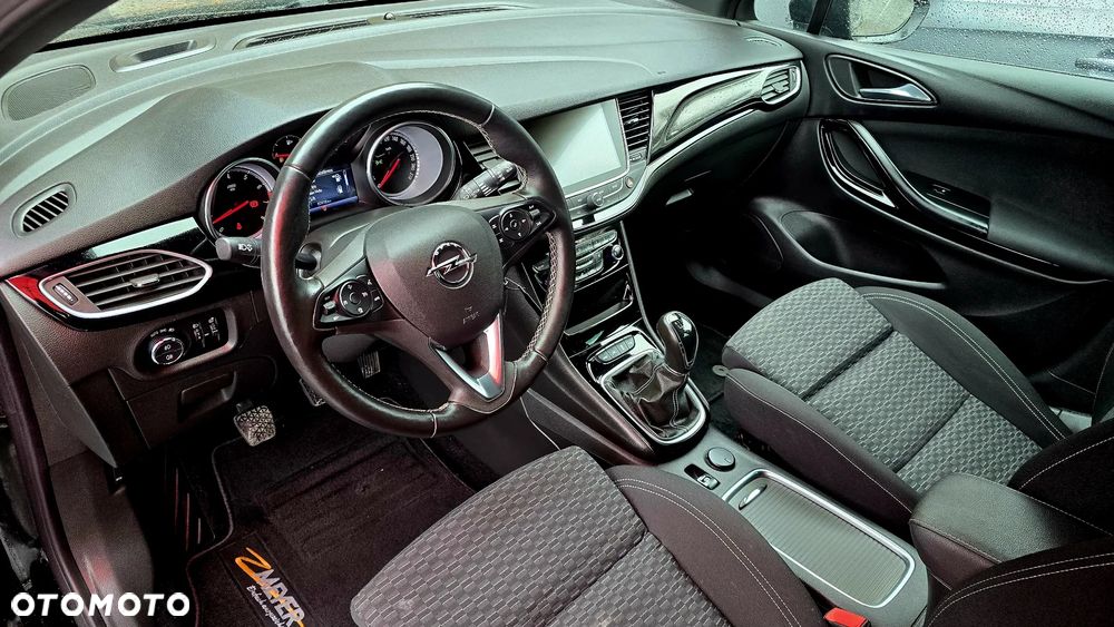 Opel Astra 1.4 T Dynamic - 24