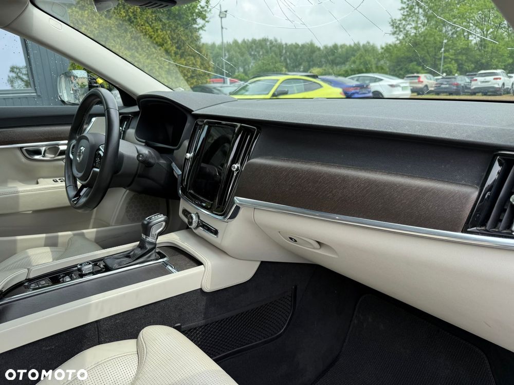 Volvo V90 Cross Country D5 AWD - 25