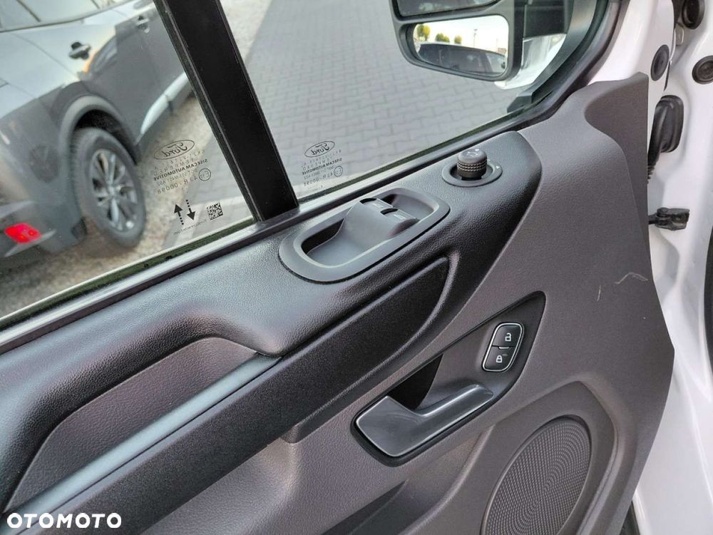 Ford TRANSIT CUSTOM - 15