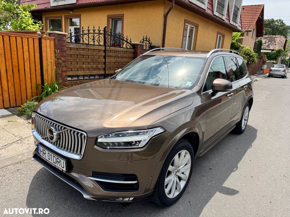 Volvo XC 90 D5 AWD Momentum - 1