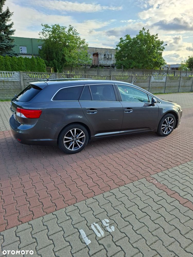 Toyota Avensis 1.8 Business Edition - 6