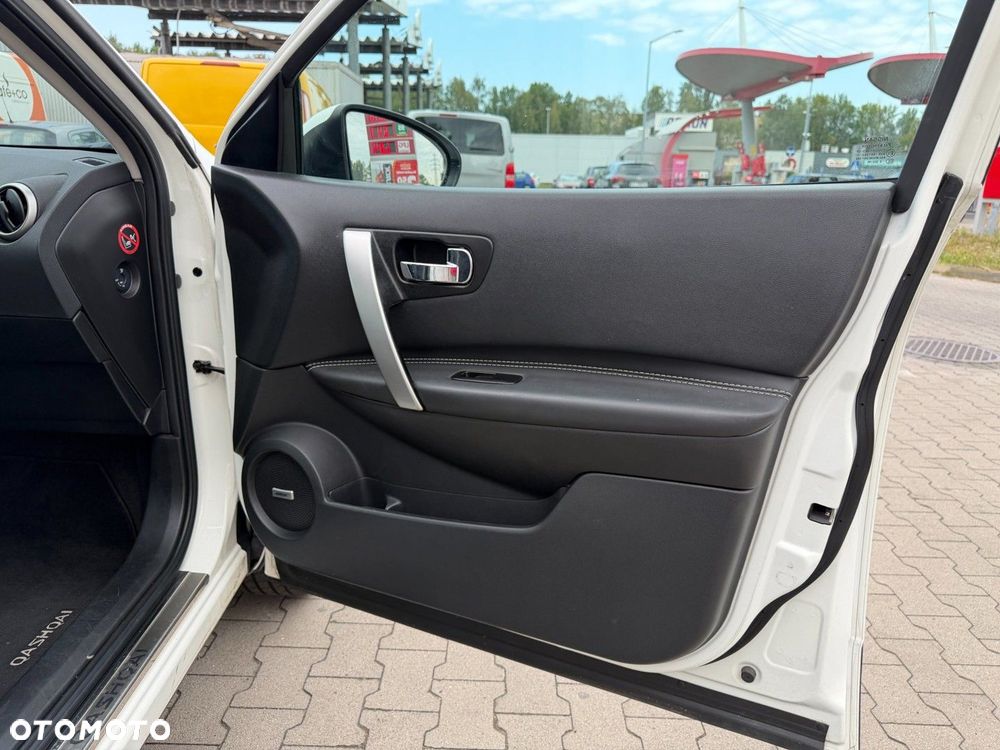 Nissan Qashqai 2.0 4x4 Tekna - 21