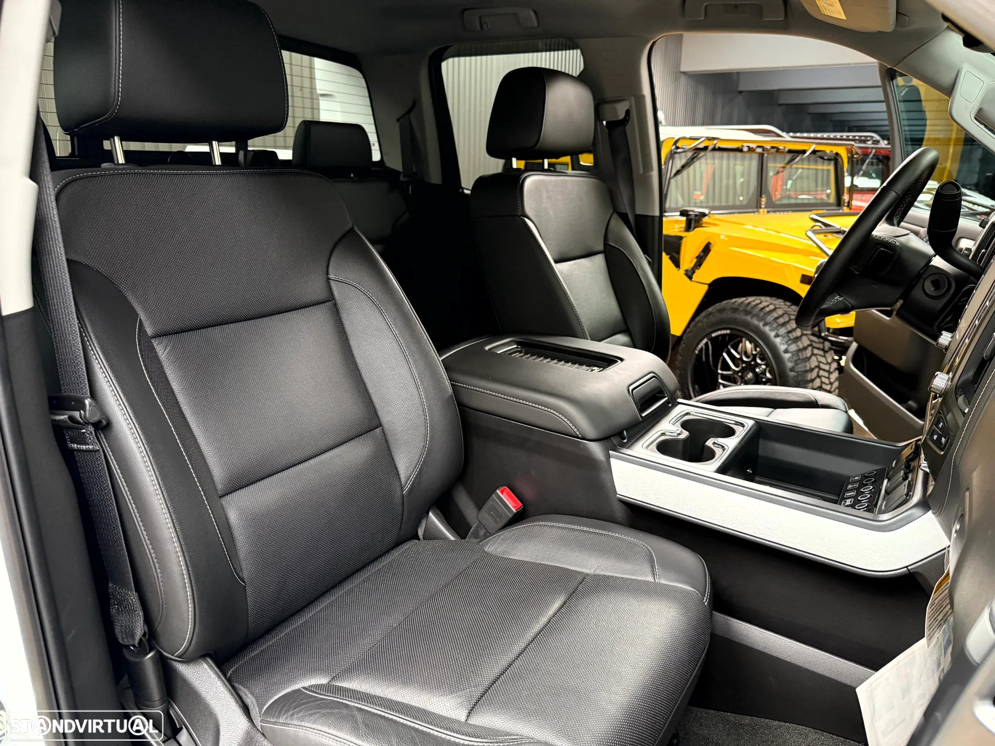 Hummer H2 - 30