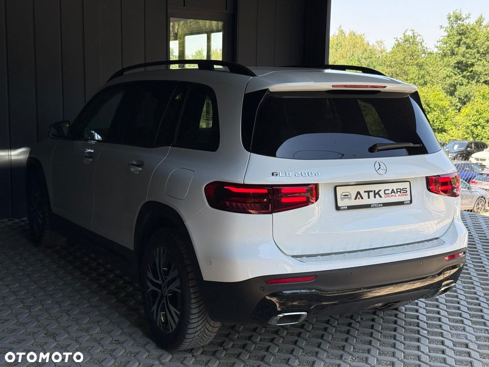 Mercedes-Benz GLB 200 d 4-Matic 8G-DCT - 11