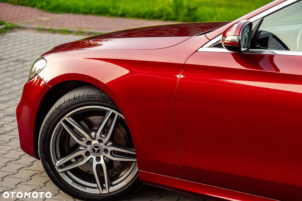 Mercedes-Benz Klasa E 220 d 4-Matic 9G-TRONIC - 17