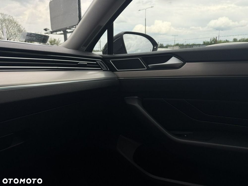Volkswagen Passat 2.0 TSI Elegance DSG - 32