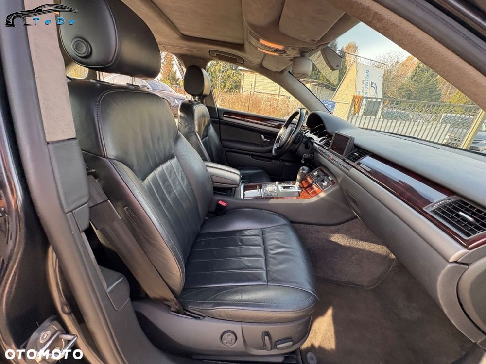 Audi A8 4.2 Quattro - 24