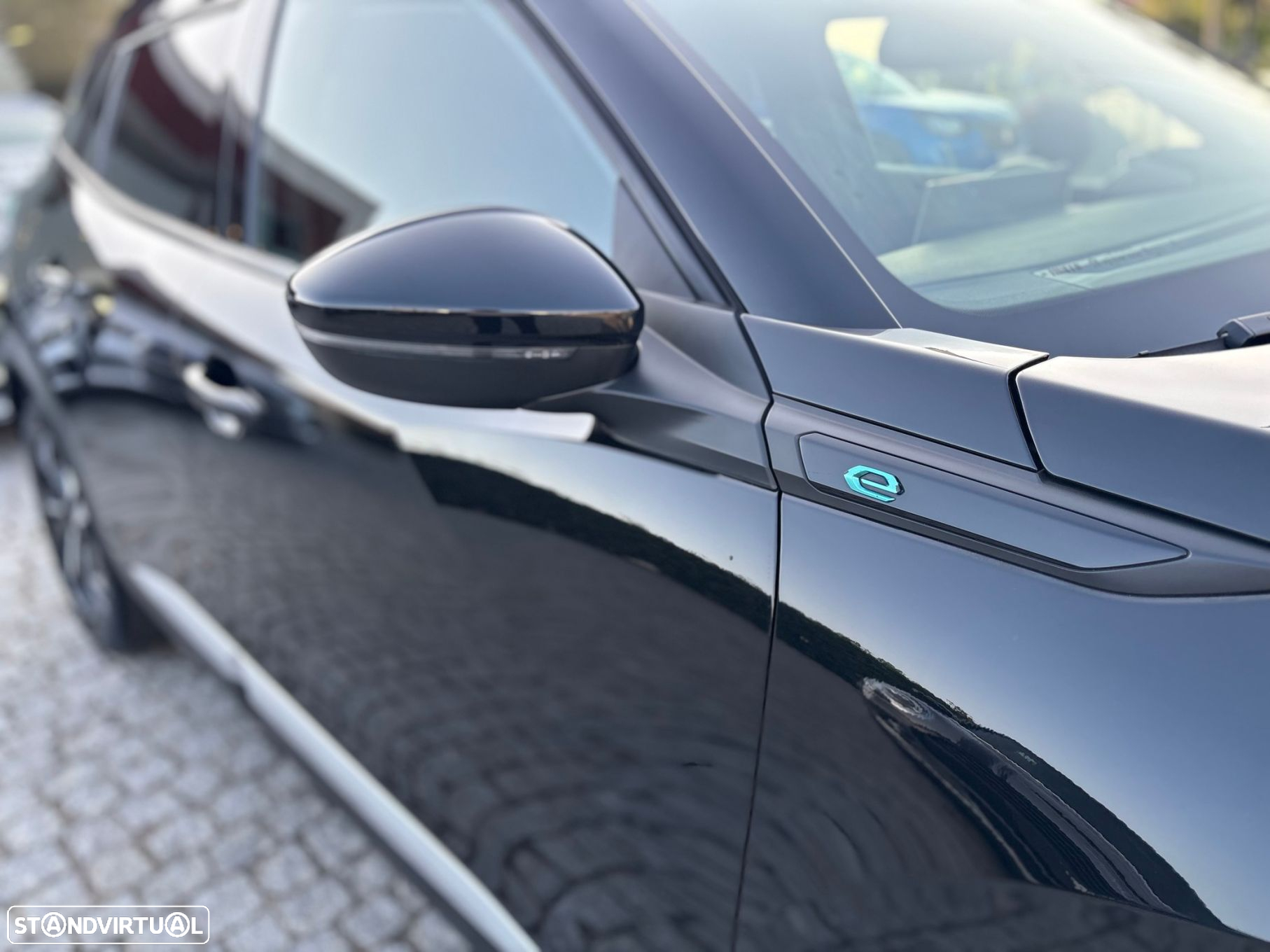 Peugeot e-2008 50 kWh Allure Pack - 37