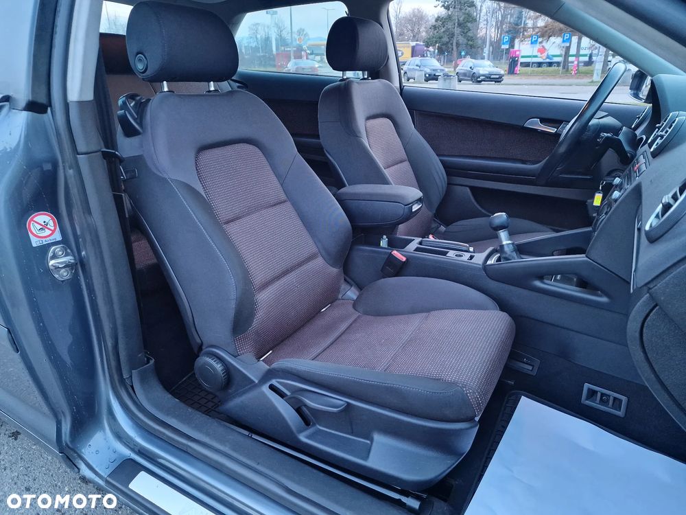 Audi A3 3-drzwiowe 1.6 Attraction - 16