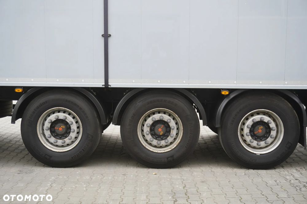 Schwarzmuller Ruchoma podłoga Schwarzmüller / 2022 - 19