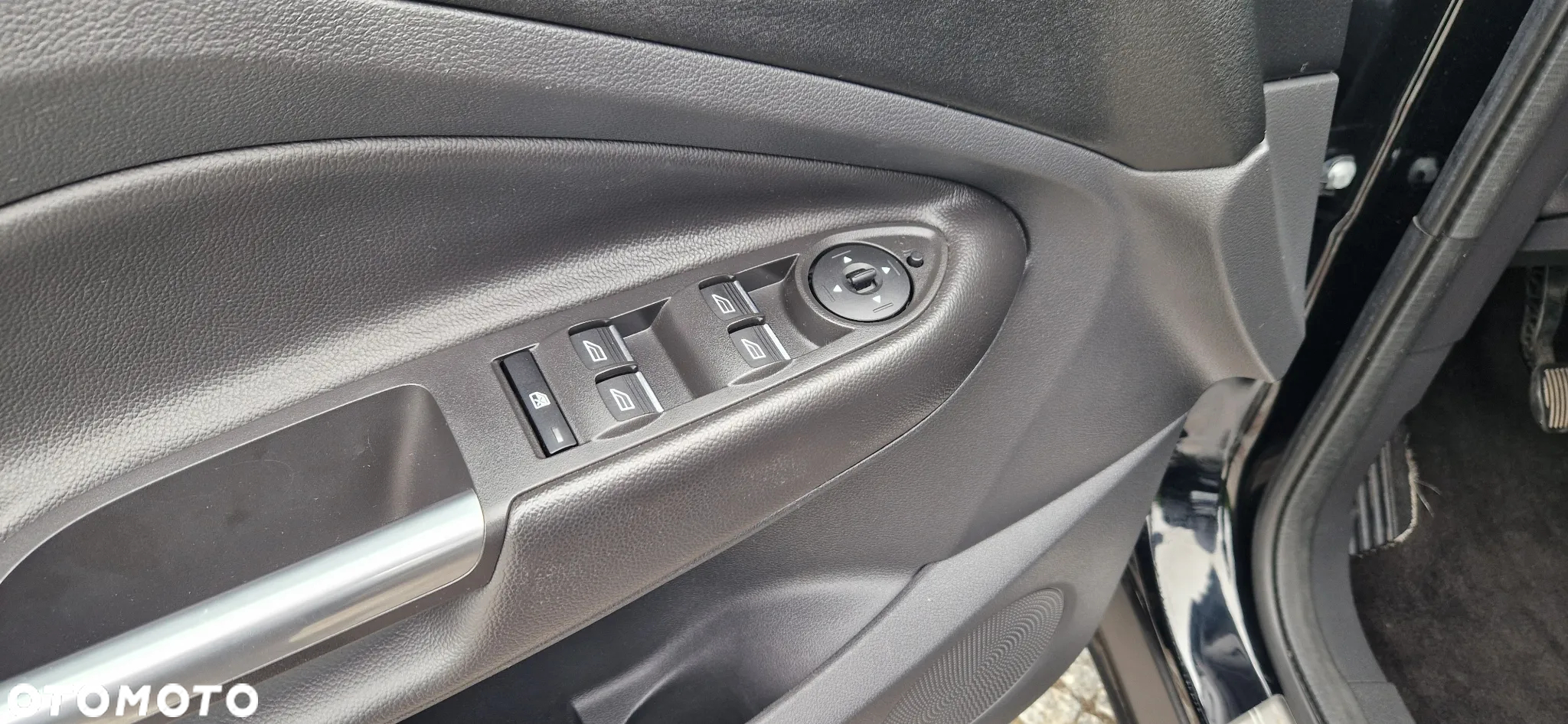 Ford Kuga 2.0 TDCi FWD Titanium Plus - 17