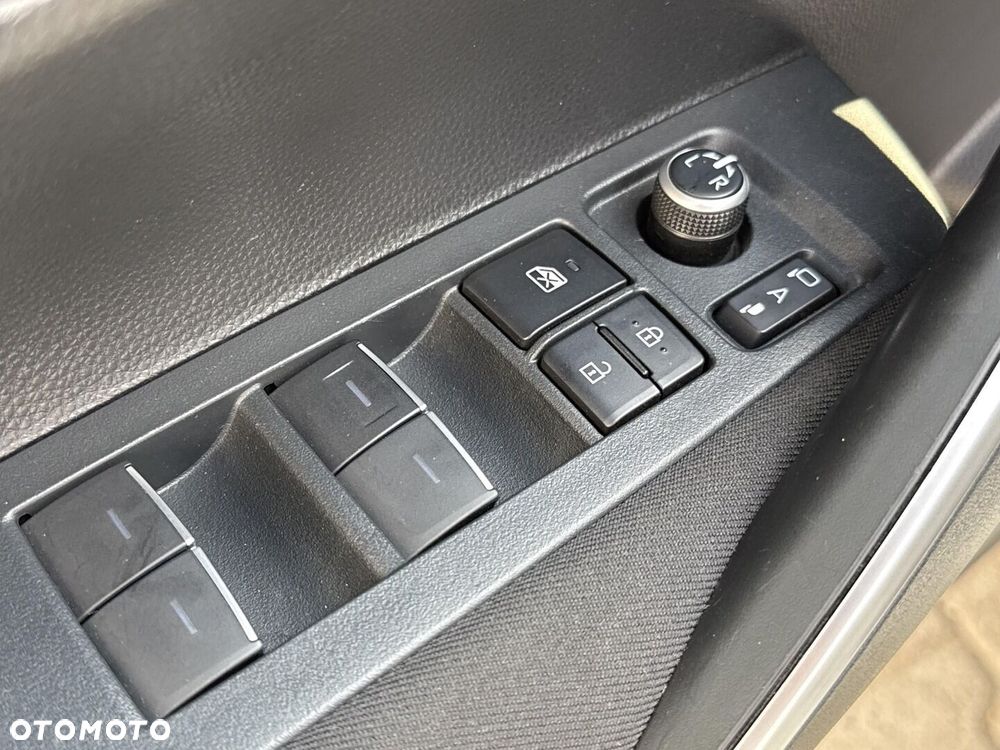 Toyota Corolla 1.8 Hybrid Comfort - 18