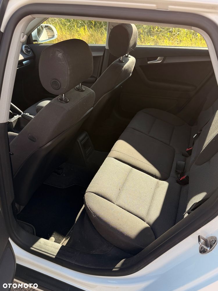 Audi A3 Sportback 1.8 TFSI Attraction - 8