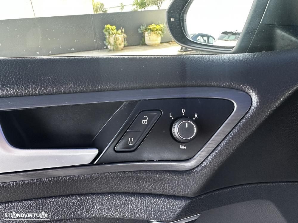 VW Golf Variant 1.6 TDi Confortline - 21