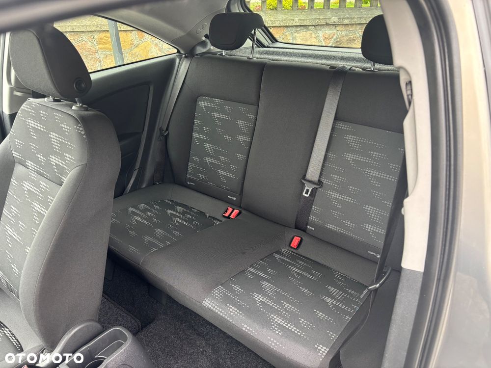 Opel Corsa 1.4 16V Satellite - 16