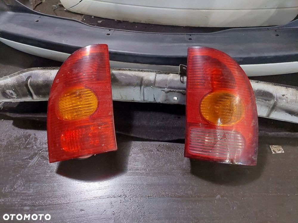 KOMPLETNY TYŁ KLAPA BAGAŻNIKA ZDERZAK LAMPY MEGANE I LIFT KOMBI 0389 - 2
