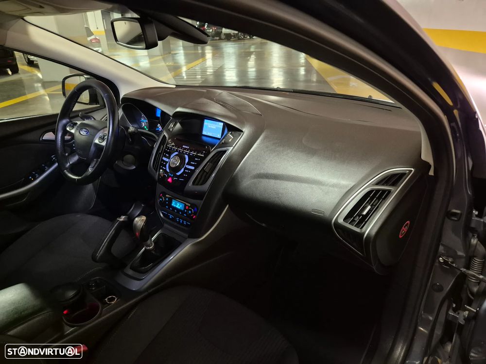 Ford Focus SW 1.6 TDCi Titanium Best - 36