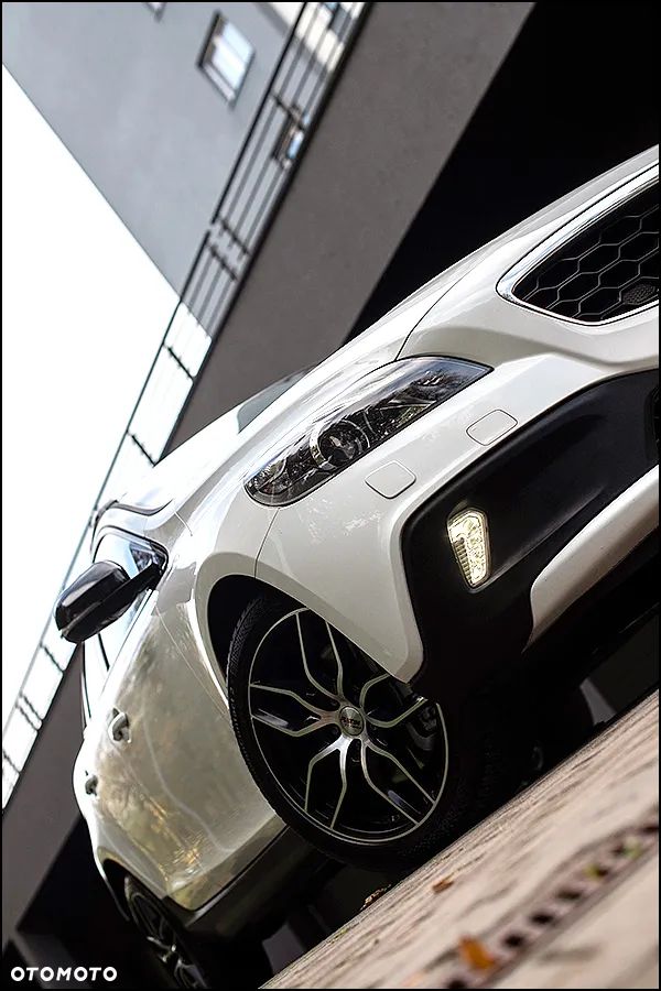 Volvo V40 Cross Country - 15