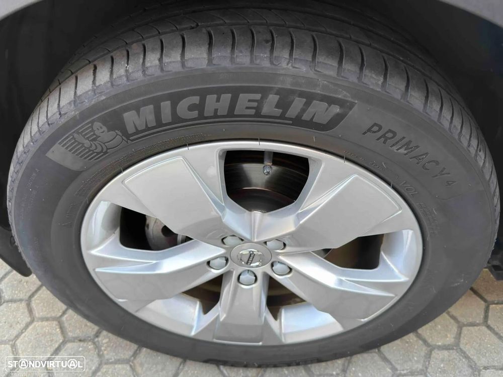 Volvo XC 40 1.5 T3 Momentum Plus Geartronic - 12