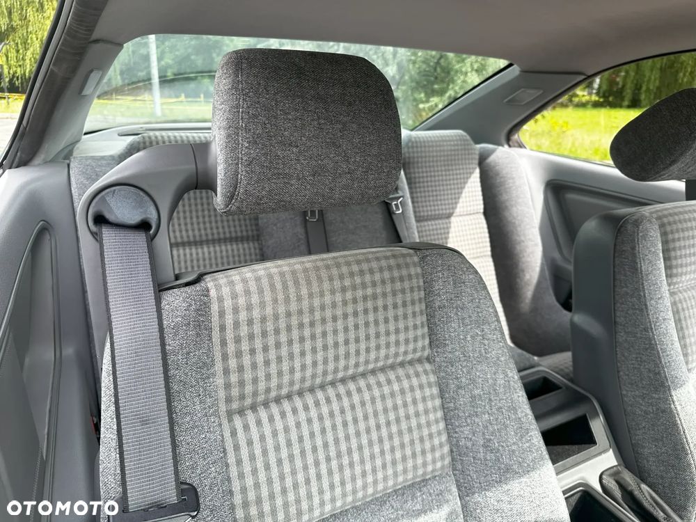 BMW Seria 8 - 15