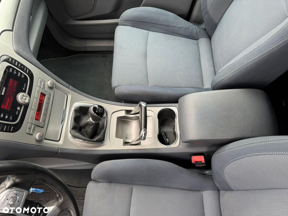 Ford Galaxy 2.0 TDCi Titanium - 15