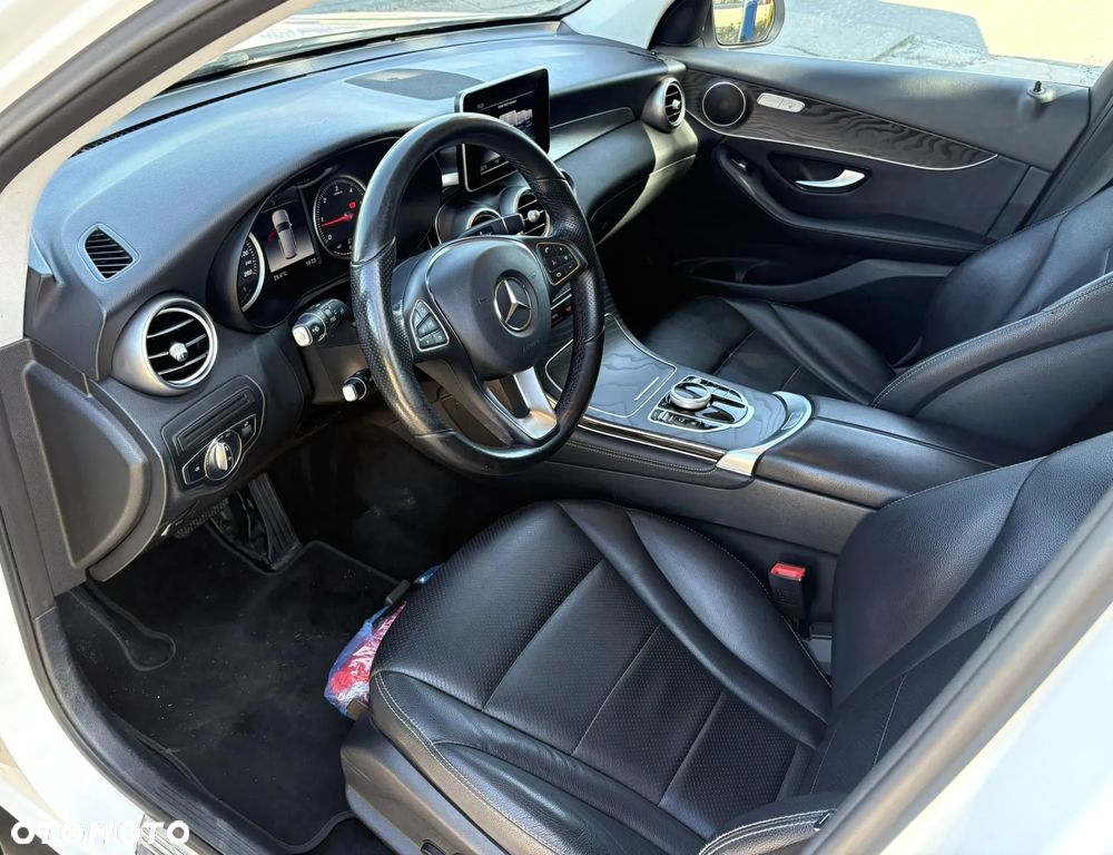 Mercedes-Benz GLC 220 d 4Matic 9G-TRONIC - 9