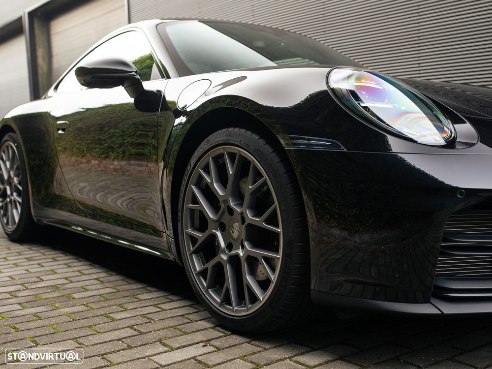 Porsche 911 (992) - 9