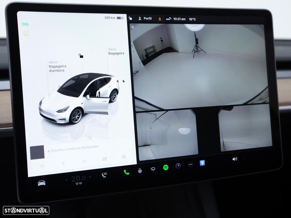 Tesla Model Y Long Range Dual Motor AWD - 28