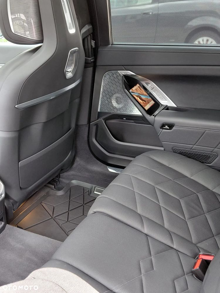 BMW Seria 7 - 16
