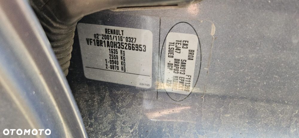 RENAULT CLIO III 05-09 1.4 16V K4J 780 - FOTEL PRZÓD LEWY PRAWY - 22