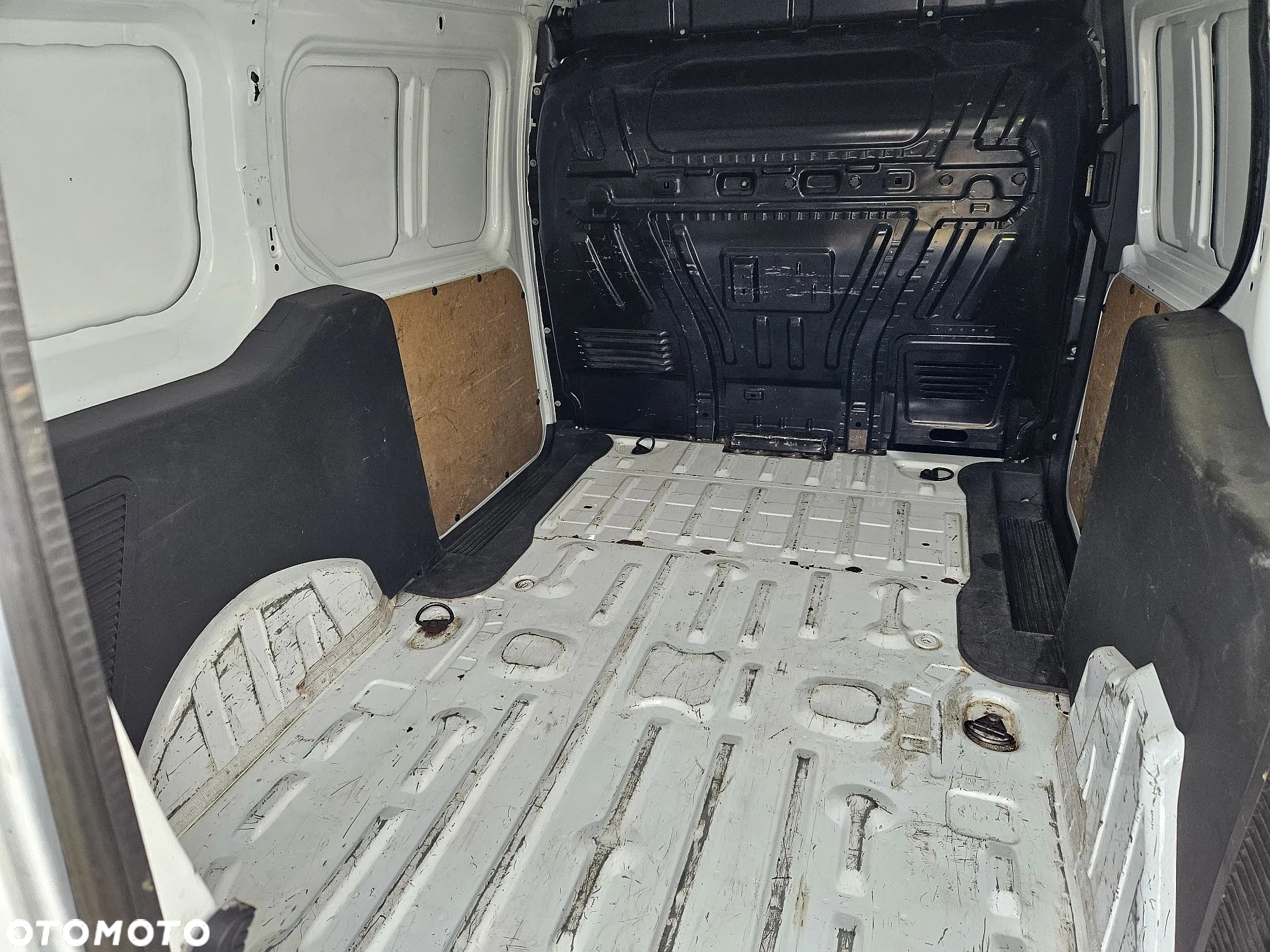 Ford TRANSIT CONNECT - 9