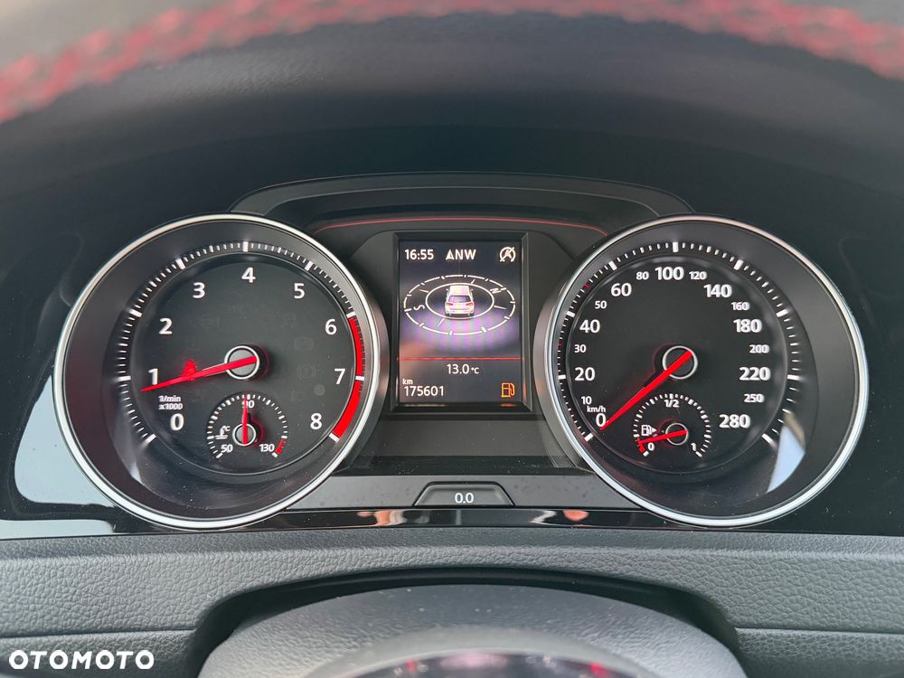 Volkswagen Golf 2.0 TSI BMT GTI Performance - 32